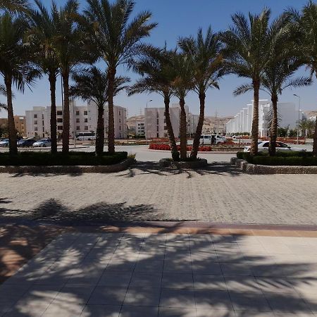 شاليه فرش فندقي بقرية بالميرا بيتش العين السخنه للعائلات アインソフナ エクステリア 写真