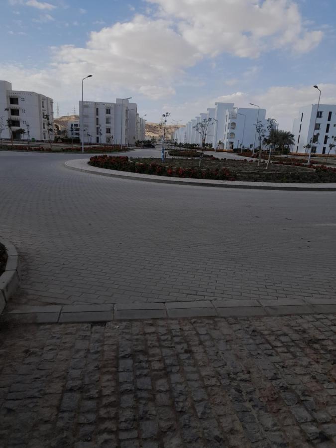 شاليه فرش فندقي بقرية بالميرا بيتش العين السخنه للعائلات アインソフナ エクステリア 写真